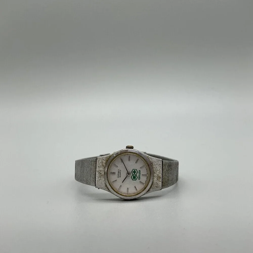 Vintage Seiko 2Y00-0019 Womens Watch 18mm IMC Logo Silver Tone New Battery 6.75